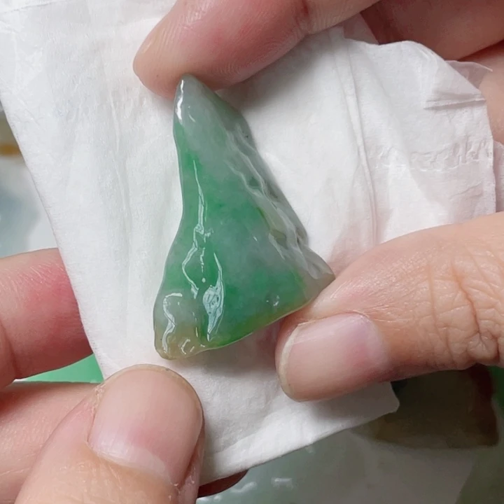 定制翡翠未镶嵌包工