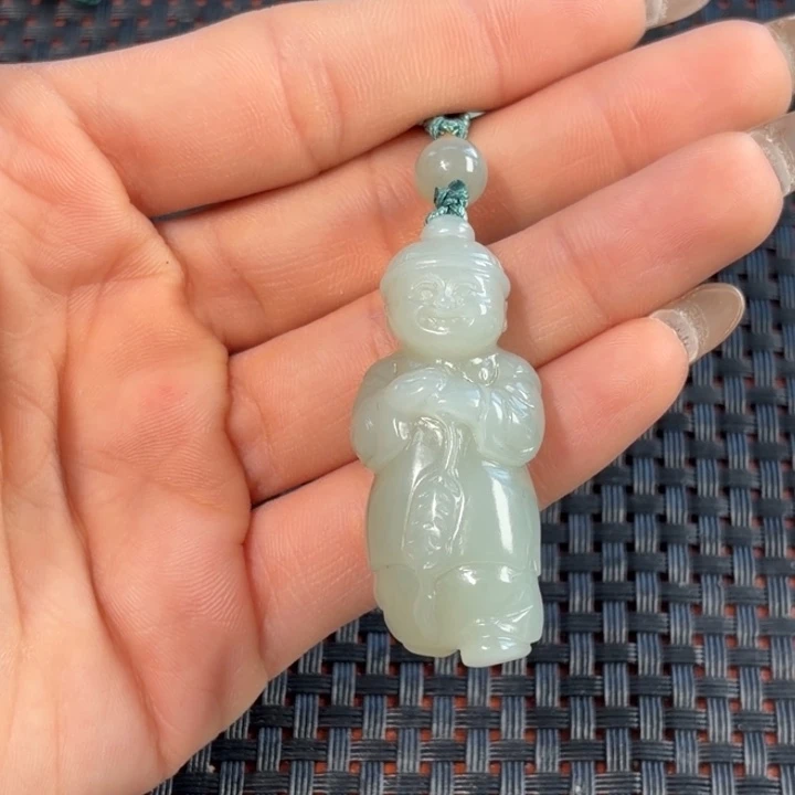 见***️和田玉（糖玉）未镶嵌颈饰