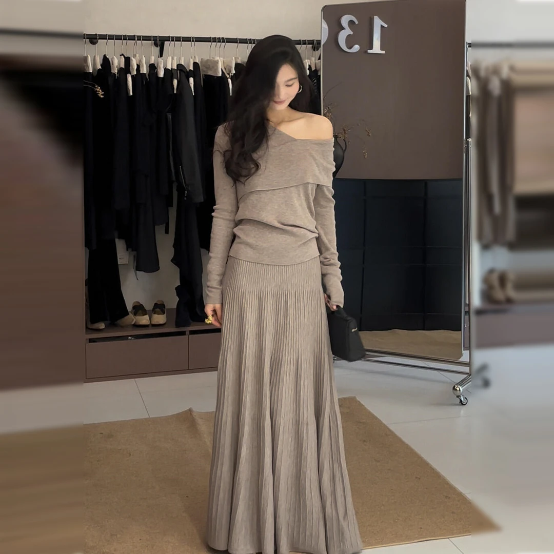 法式慵懒风不规则斜领露肩上衣秋冬2025新款设计感半身裙时尚套装