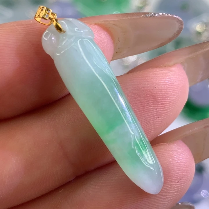 翡翠18K金镶嵌颈饰翡翠