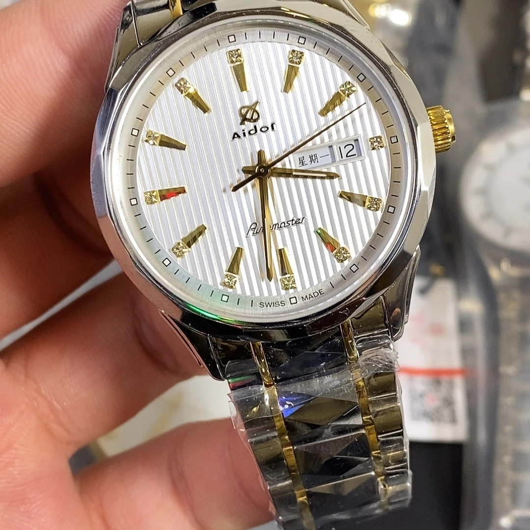 瑞士朗达石英孤品一只