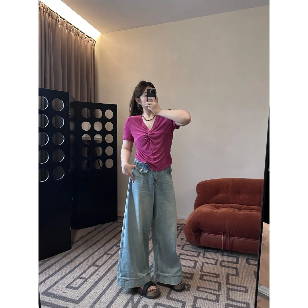 晶咕【调色师】夏季纯色韩版显瘦设计感扭结v领短袖针织上衣