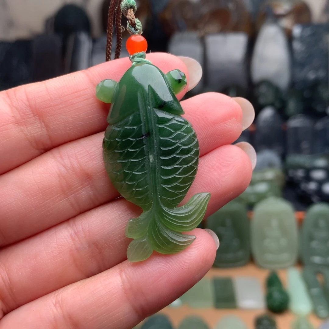 颈饰未镶嵌和田玉挂件18