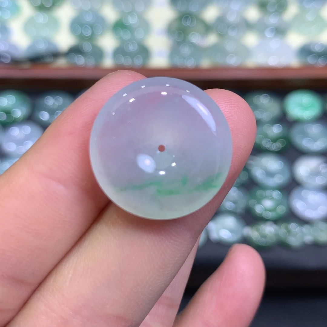 翡翠颈饰未镶嵌平安扣