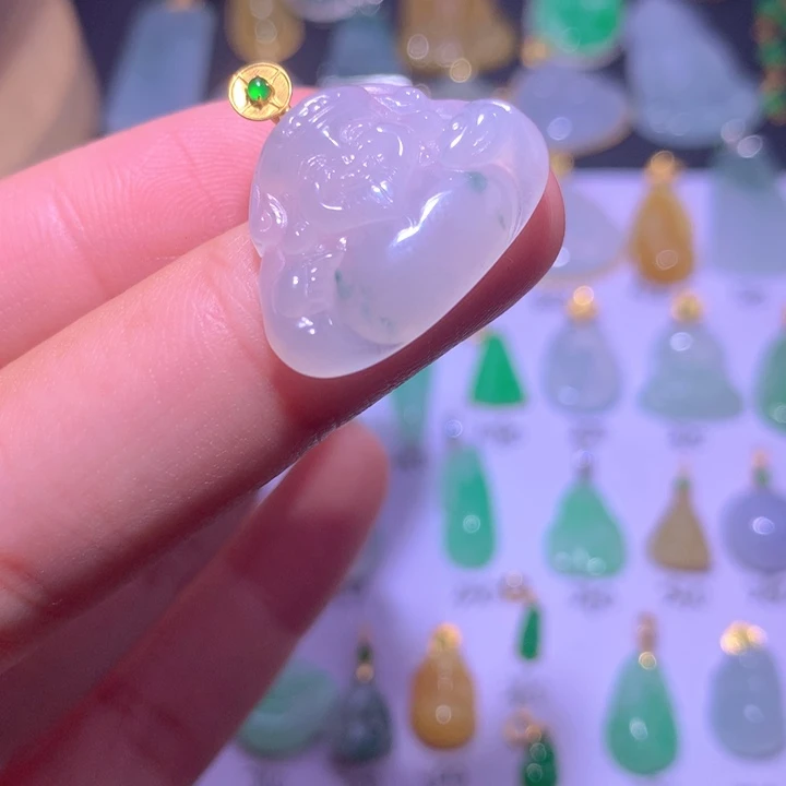 颈饰18K金镶嵌翡翠翡翠