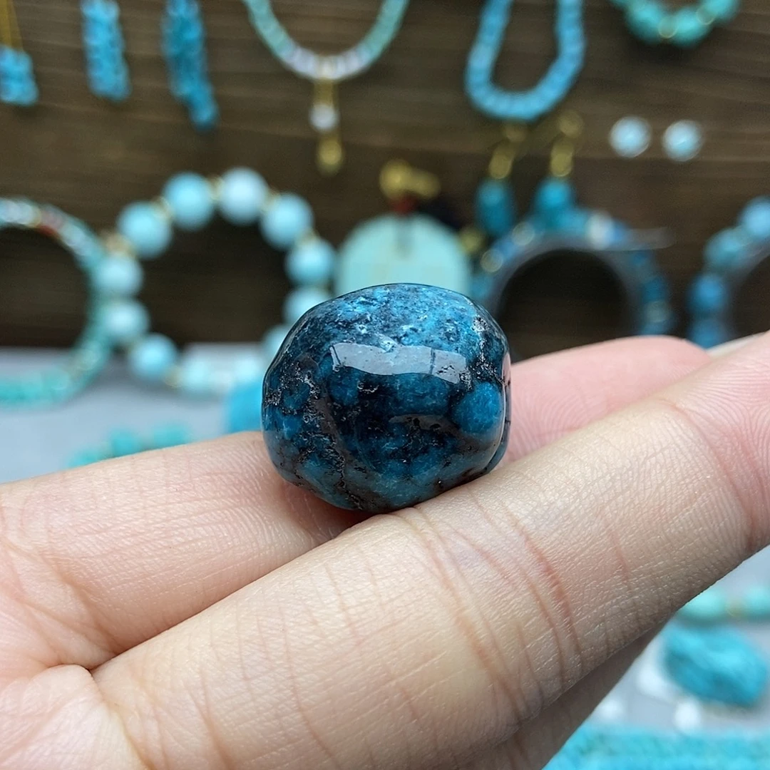 绿松石未镶嵌玉化蓝豆子