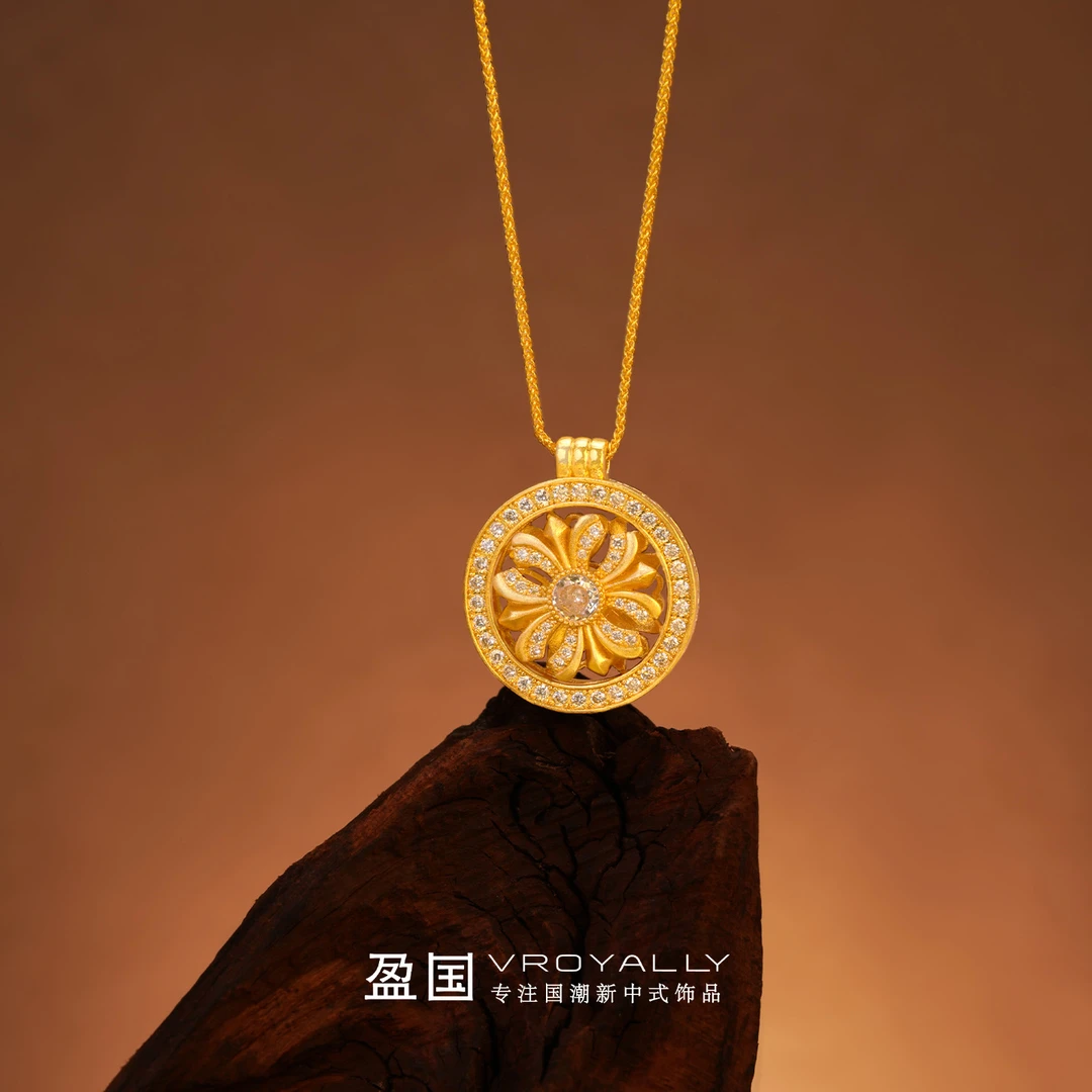 铜合金合成锆石吊坠 盈国【鸢尾花】精致轻奢罗盘镶嵌气质复古吊坠