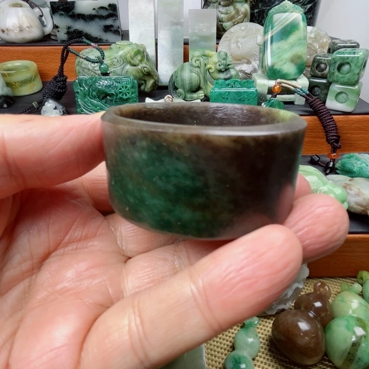 独山玉未镶嵌珠宝半成品