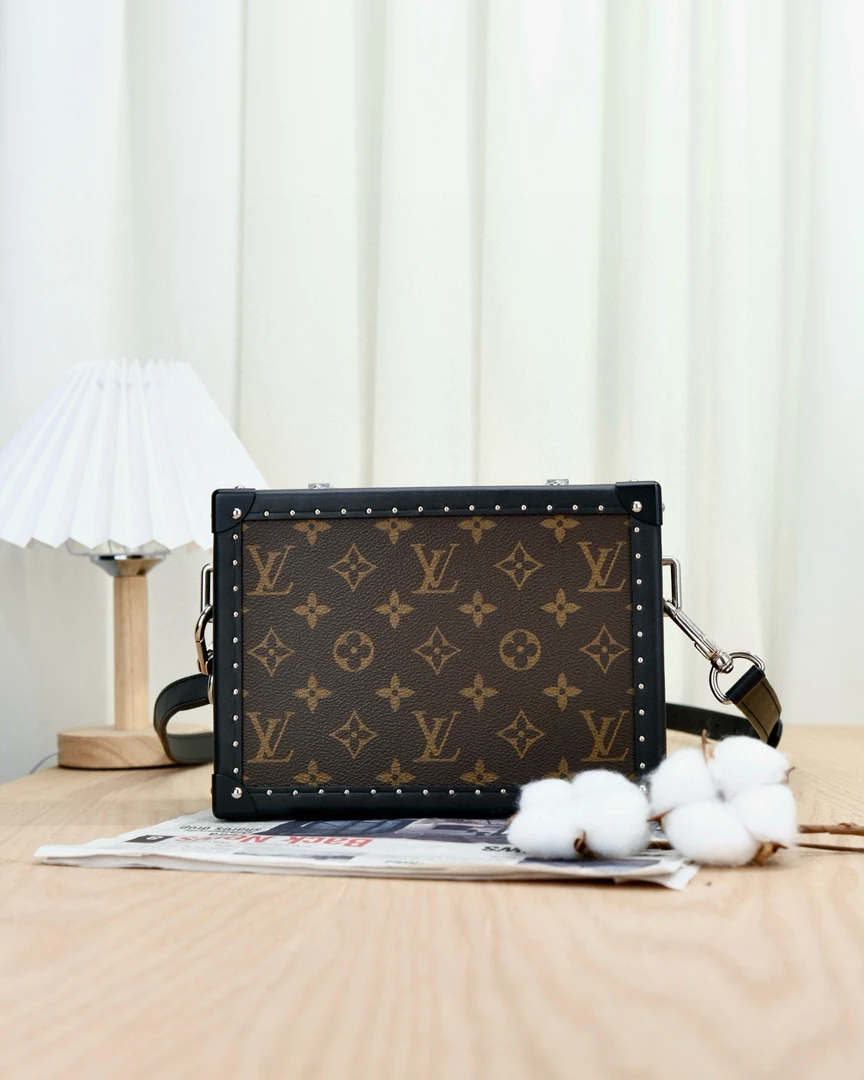 99新 LV (7465)LOUIS VUITTON CLUTCH BOX 棕老花硬箱