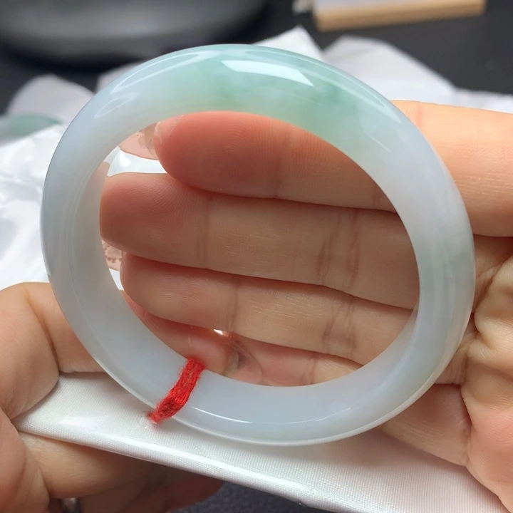 翡翠手镯未镶嵌樱****?59596060