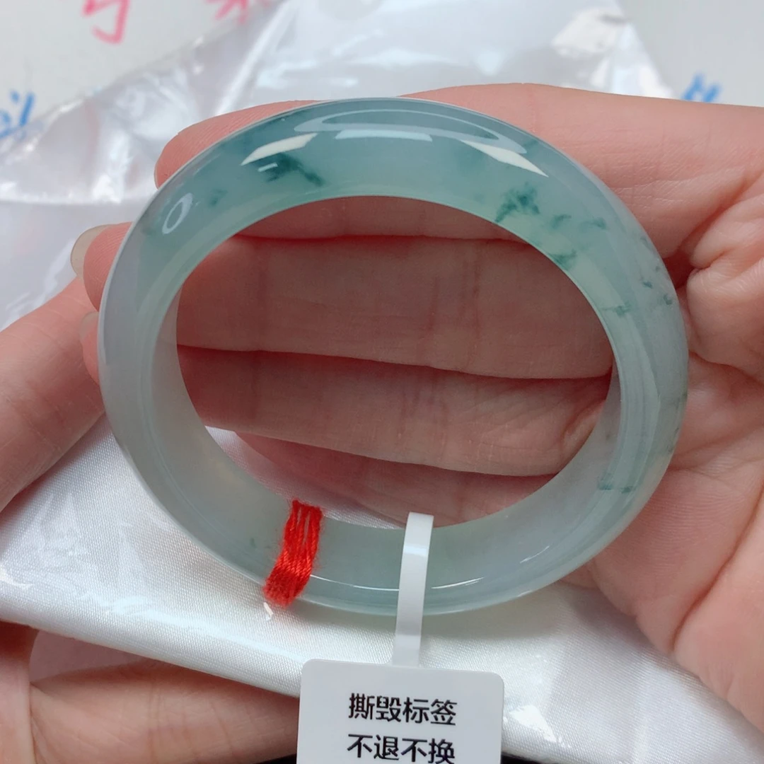 翡翠手镯未镶嵌52.3圈 冰蓝底飘蓝花 无包容 小万毕业强推