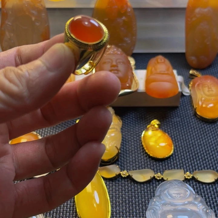 风***子石英质玉吊坠未镶嵌