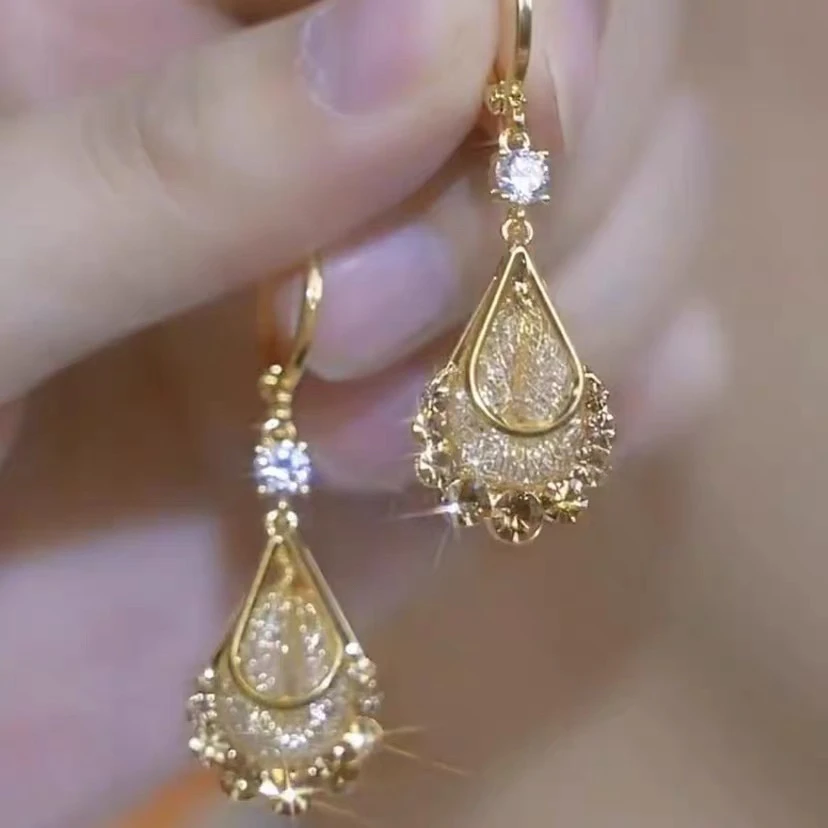 铜合金合成锆石耳饰 【一世情缘】耳扣水滴长款金色流苏轻奢耳环