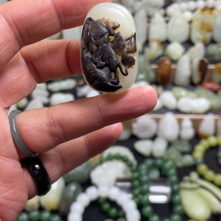 和田玉未镶嵌颈饰