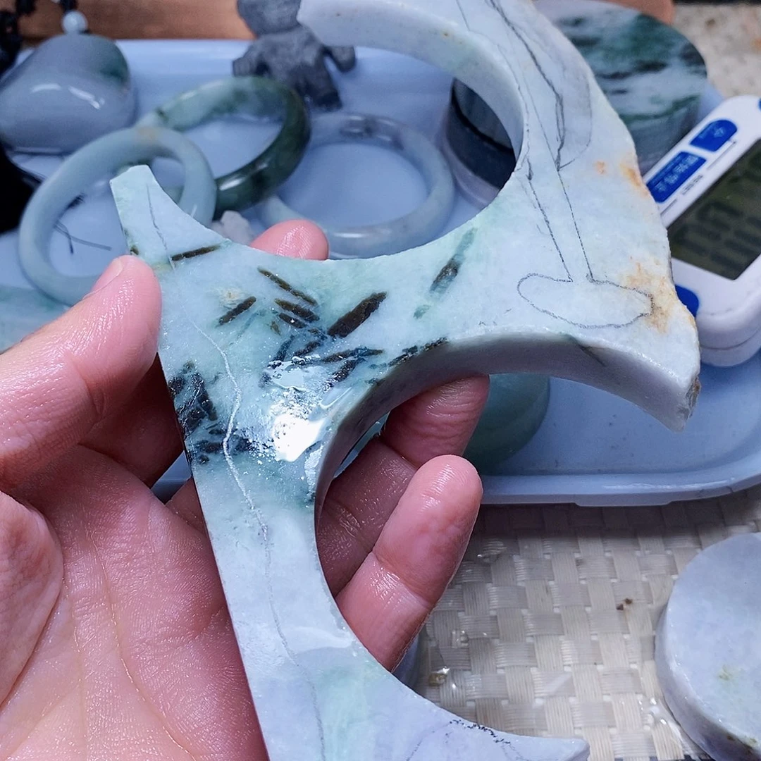 惠***惠翡翠未镶嵌颈饰888