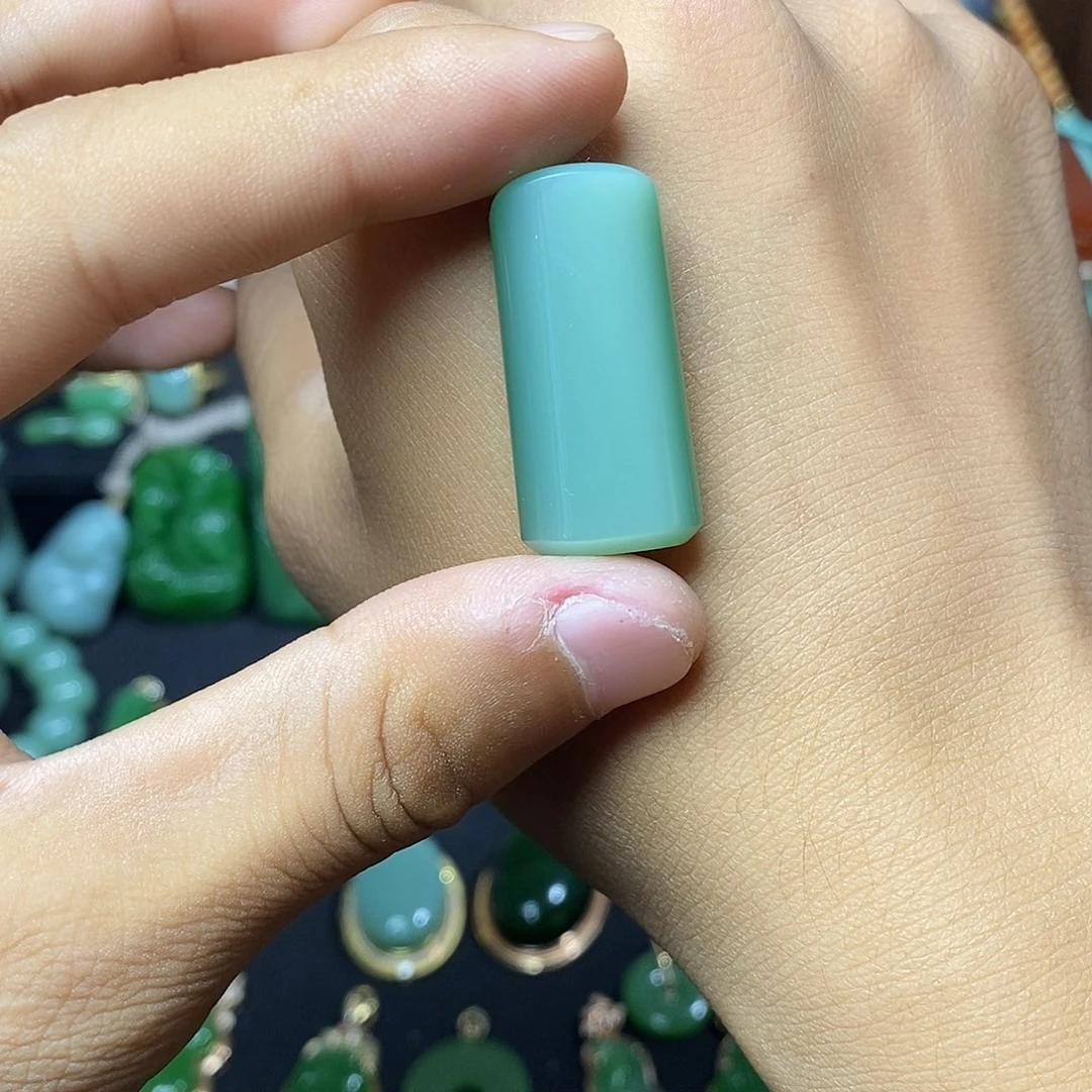 吊坠(不含链)未镶嵌和田玉（碧玉）