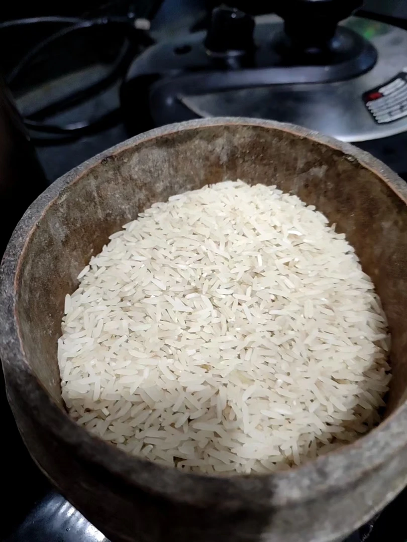 湖南隆回农家自种大米软糯香甜细长大米