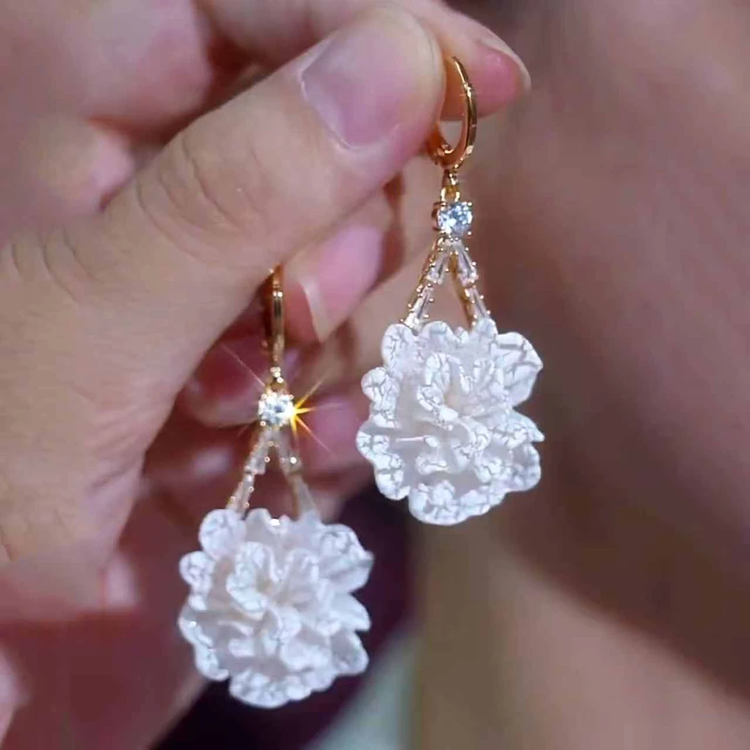 铜合金无非金属耳饰 白色日韩复古/宫廷耳环轻奢白色玫瑰花超仙