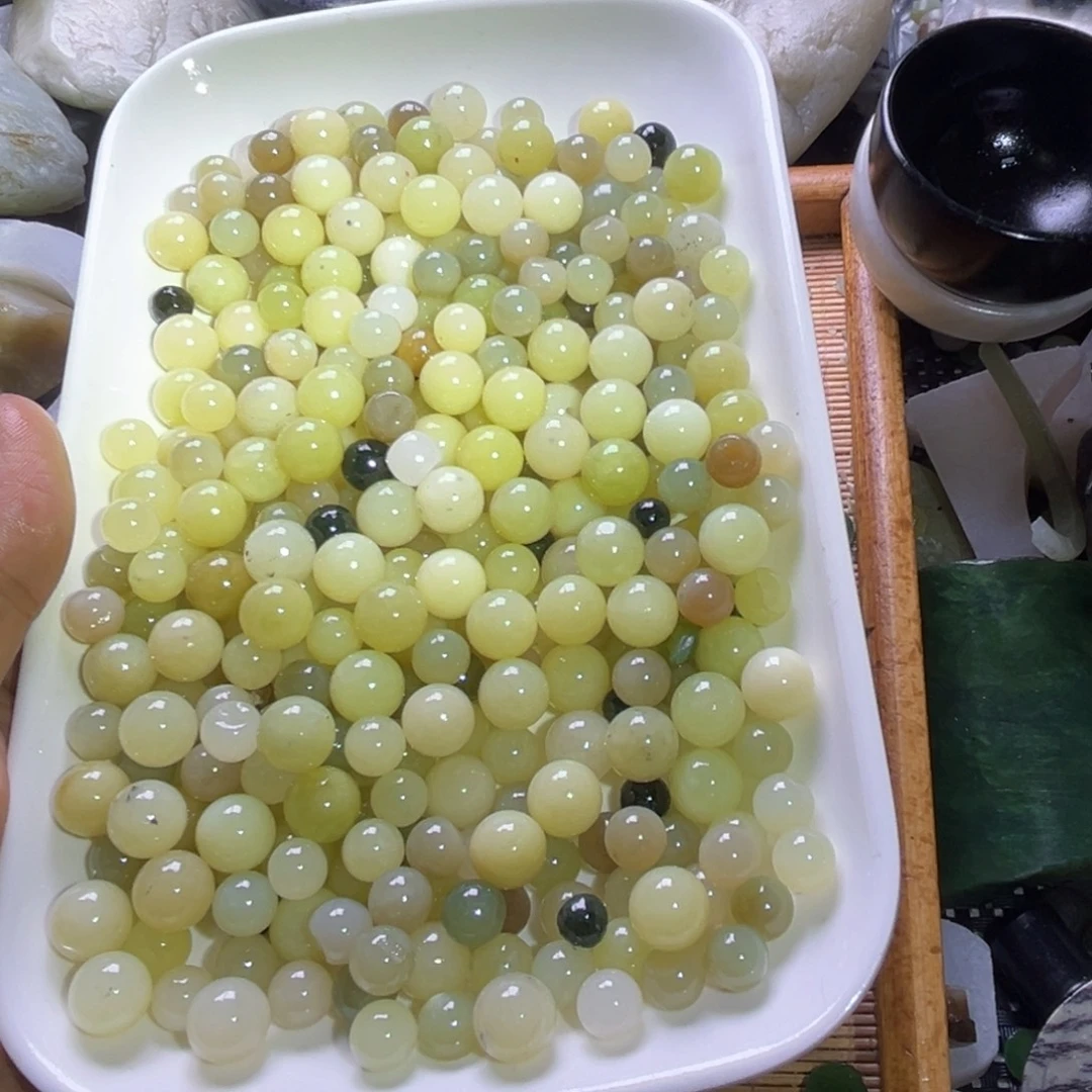 和田玉（糖玉）未镶嵌挂件