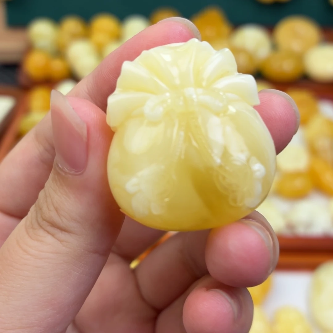 请***Z蜜蜡未镶嵌毛衣链蜜蜡