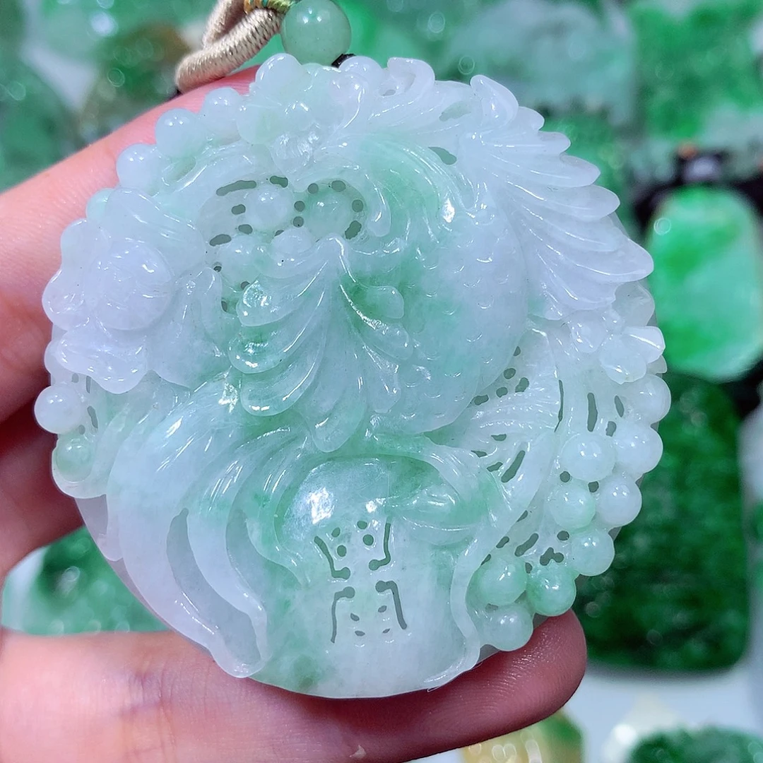 吊坠(不含链)未镶嵌翡翠