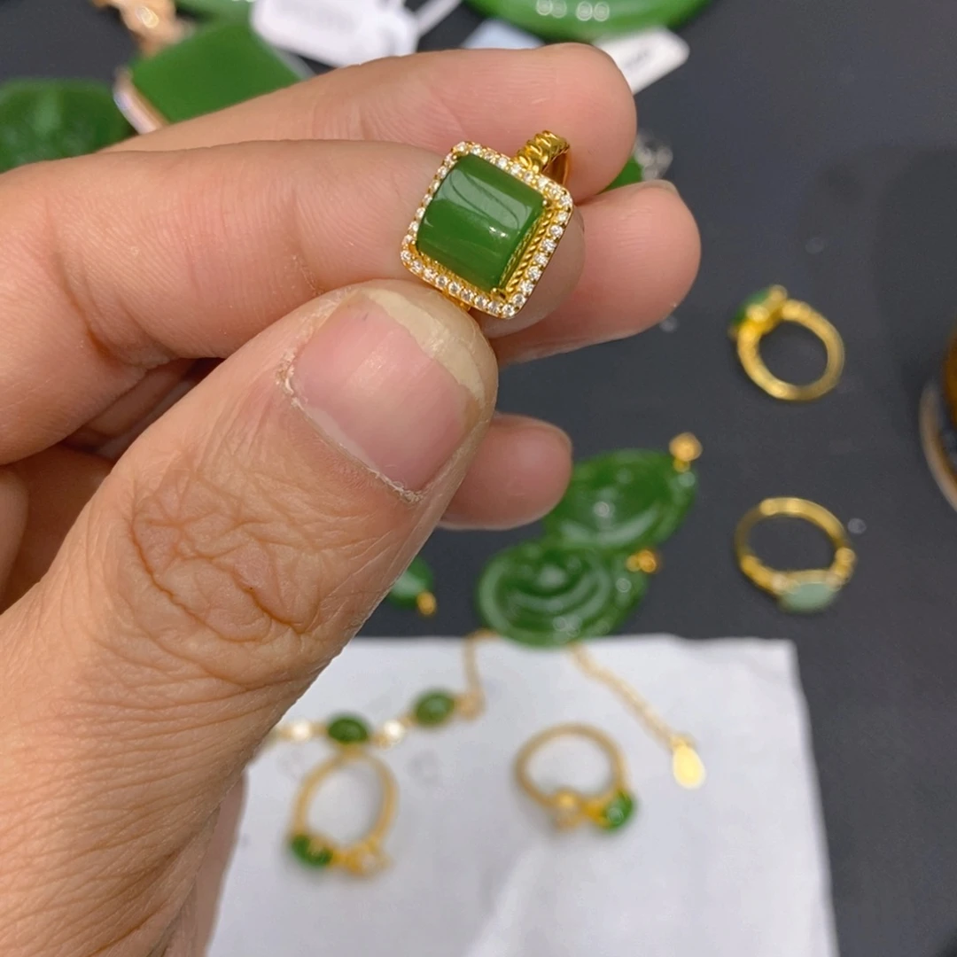 和田玉（碧玉）颈饰银S925镀金镶嵌