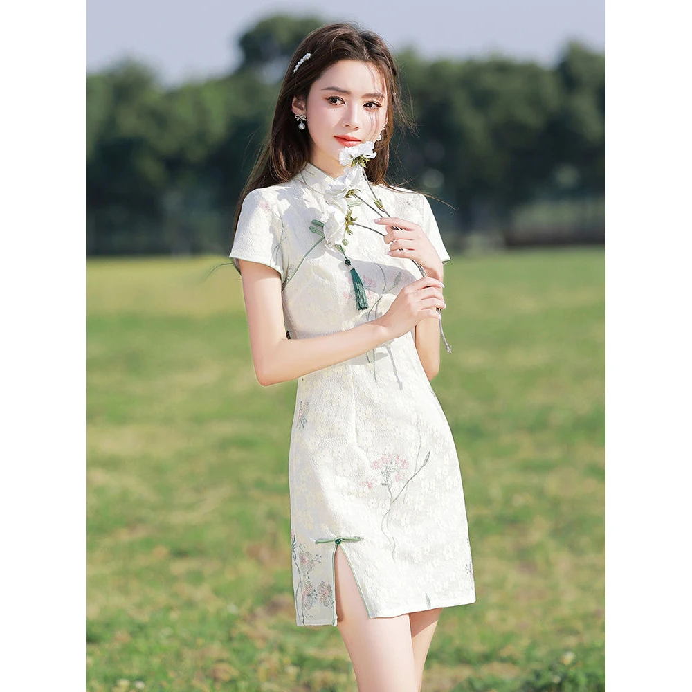 短款旗袍小个子白色少女学生年轻款2023夏季年轻款小清新日常蕾丝