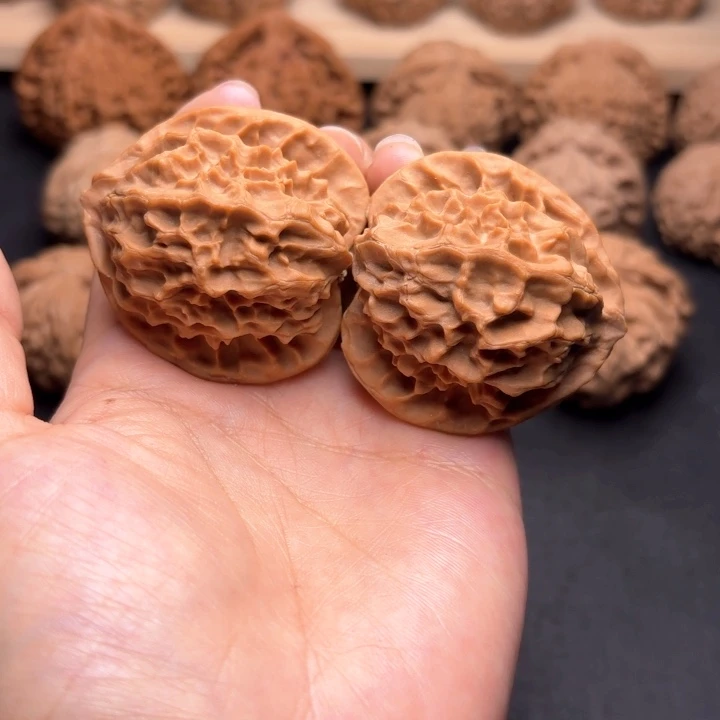 文玩核桃把件42龙鳞克重45.9