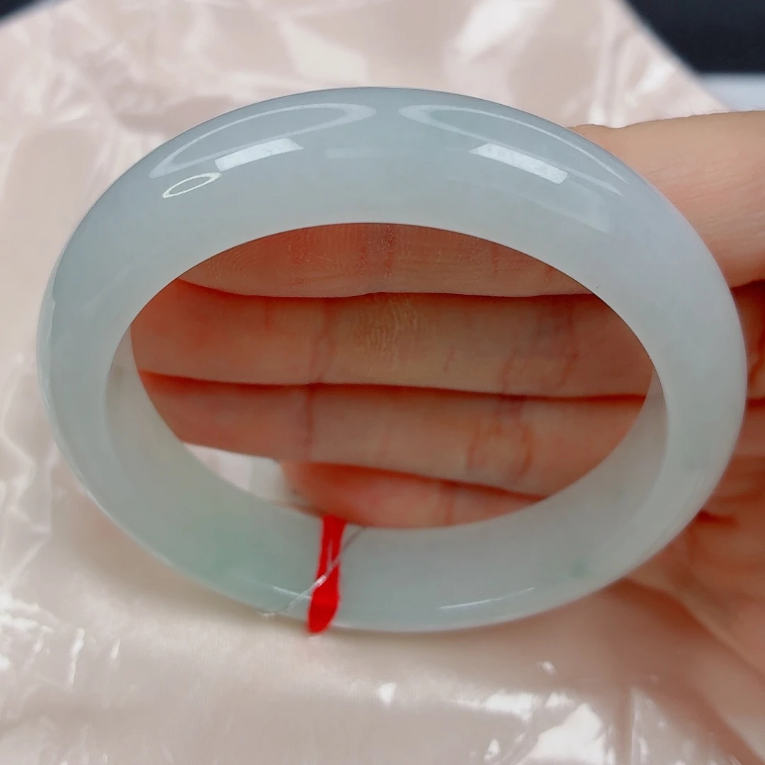 翡翠未镶嵌手镯54.8正圈，白底润感好，034