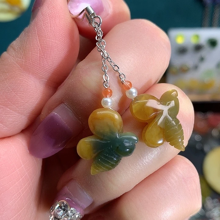 未镶嵌蛇纹石玉耳饰