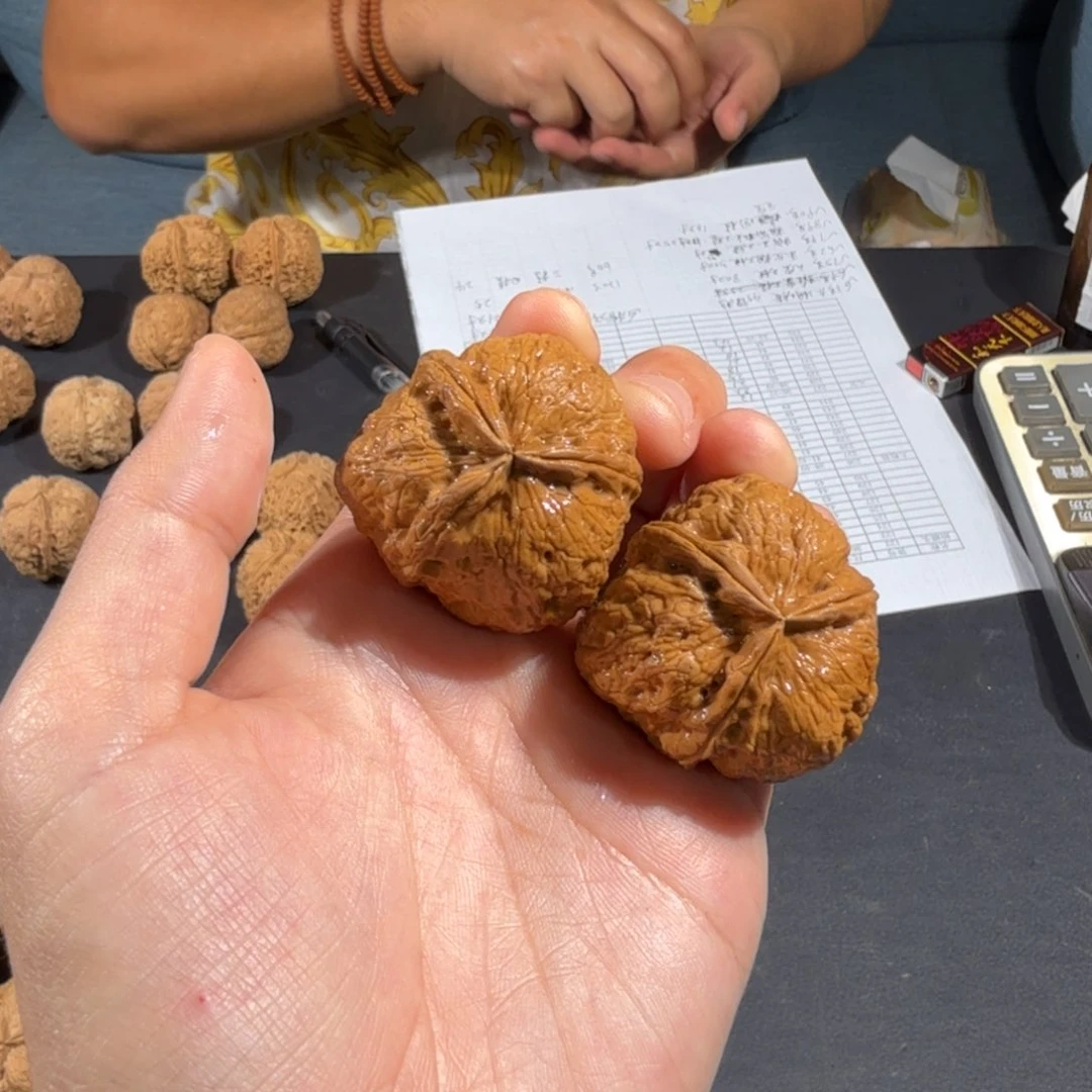 文玩核桃把件62号粗筋霸王三棱