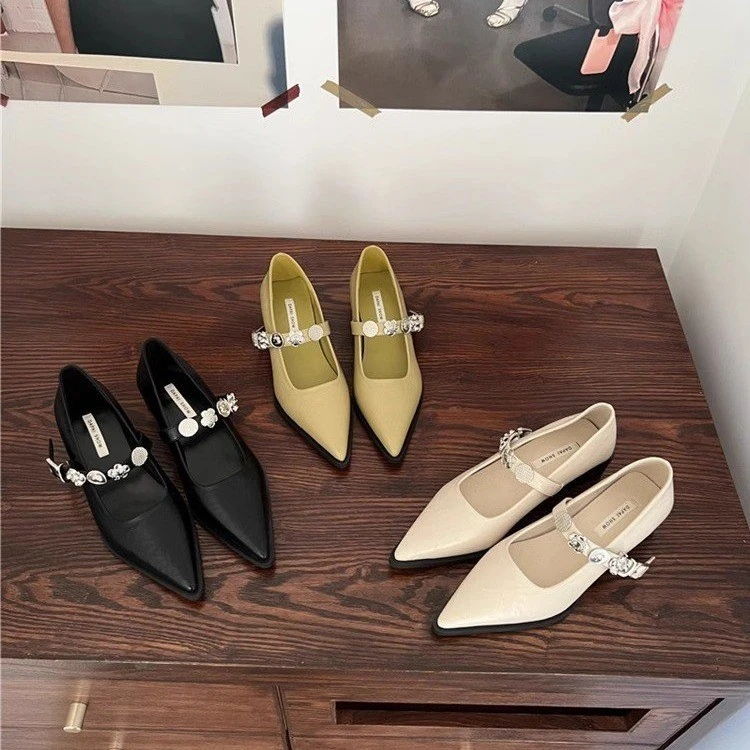 粗跟尖头玛丽珍鞋2025春夏新款百搭奶奶鞋韩版金属一字扣带单鞋女