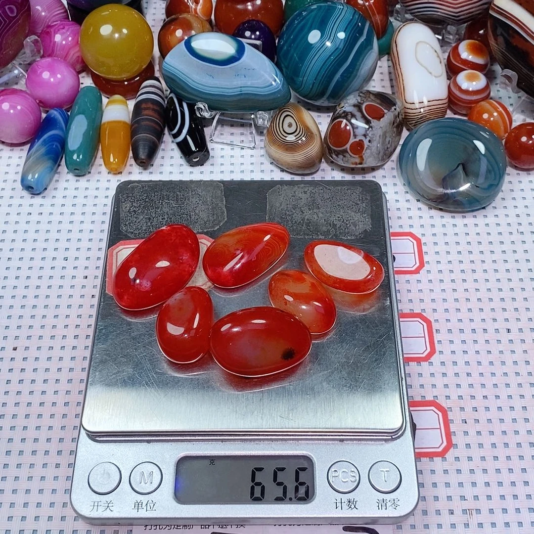 韩***轩玛瑙/玉髓未镶嵌珠宝奇石