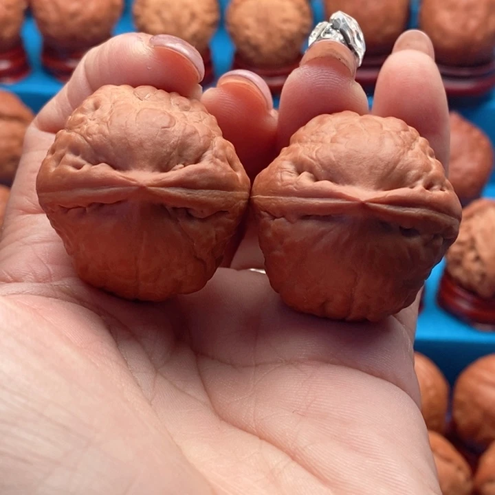 核桃精品文玩核桃手捻寿桃