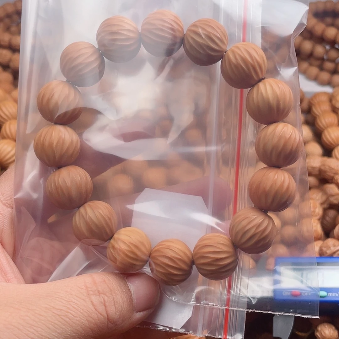 猴头核桃吊坠兰****罗16+天河微瑕