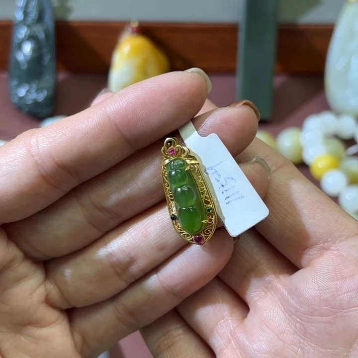 和田玉（碧玉）18K金镶嵌颈饰