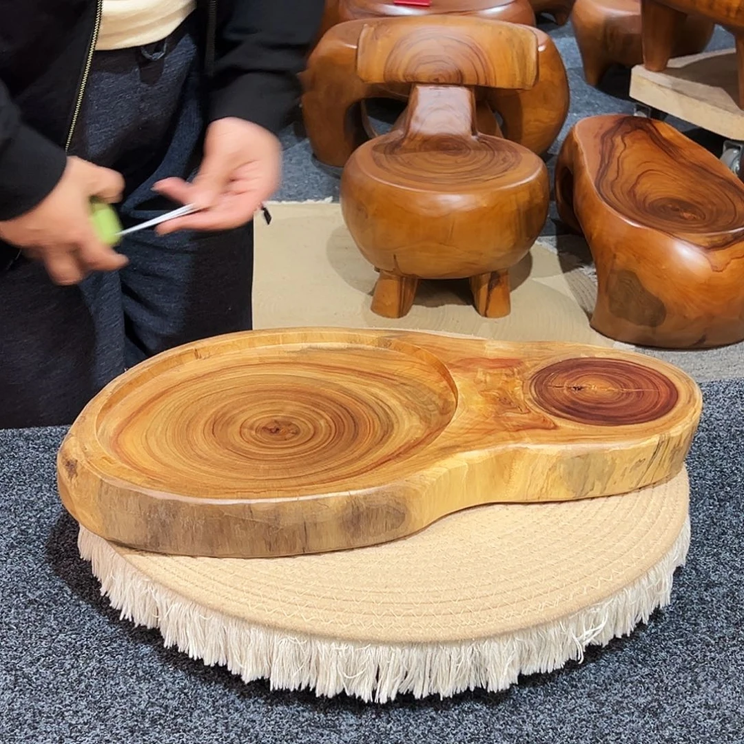 11 号香樟木尺寸：46-25-4cm