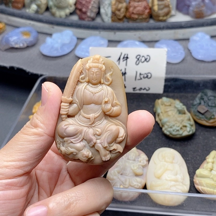 【闪购商品】定制石英质玉吊坠未镶嵌