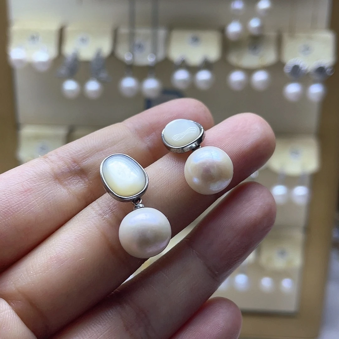 银S925镶嵌耳饰淡水珍珠