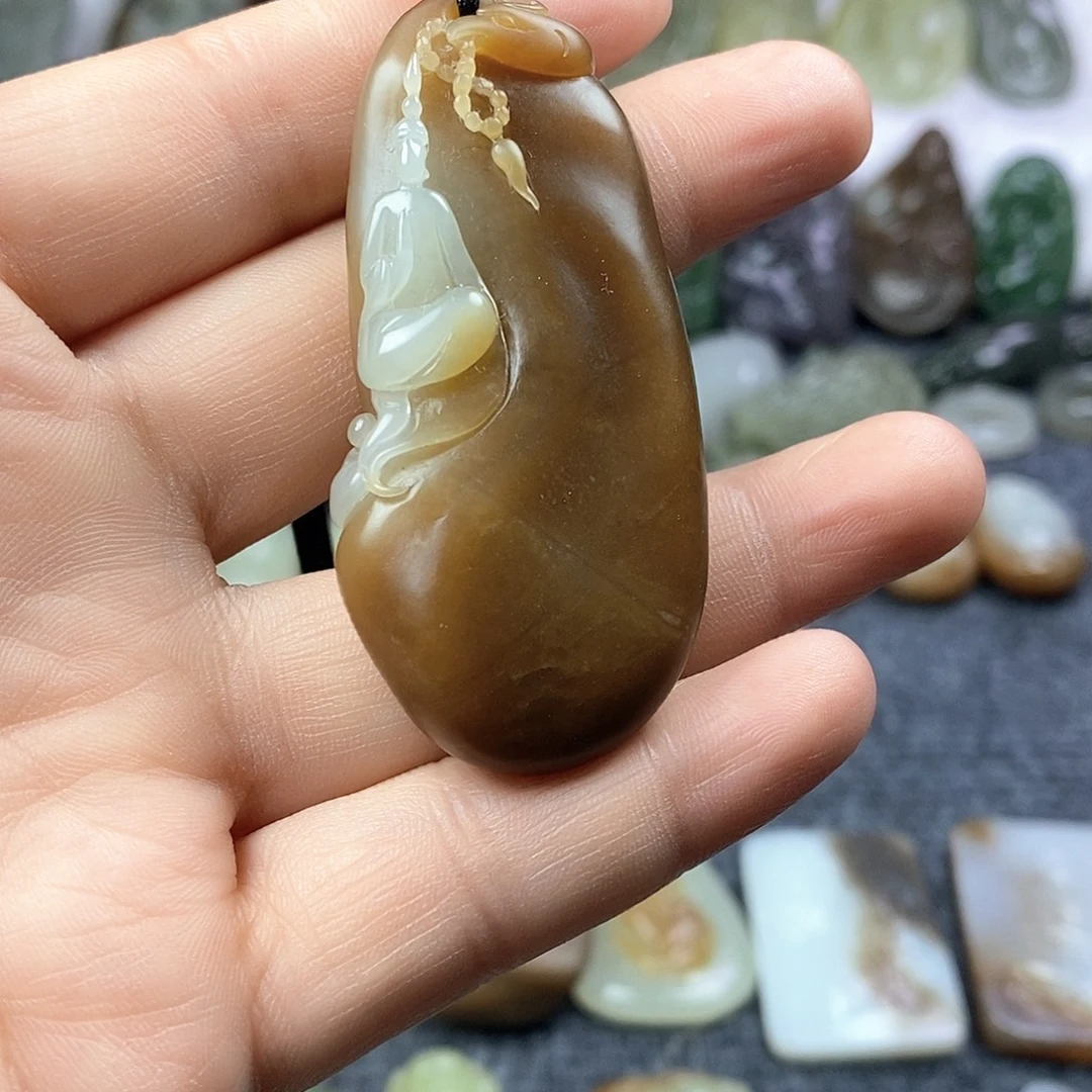 和田玉未镶嵌颈饰