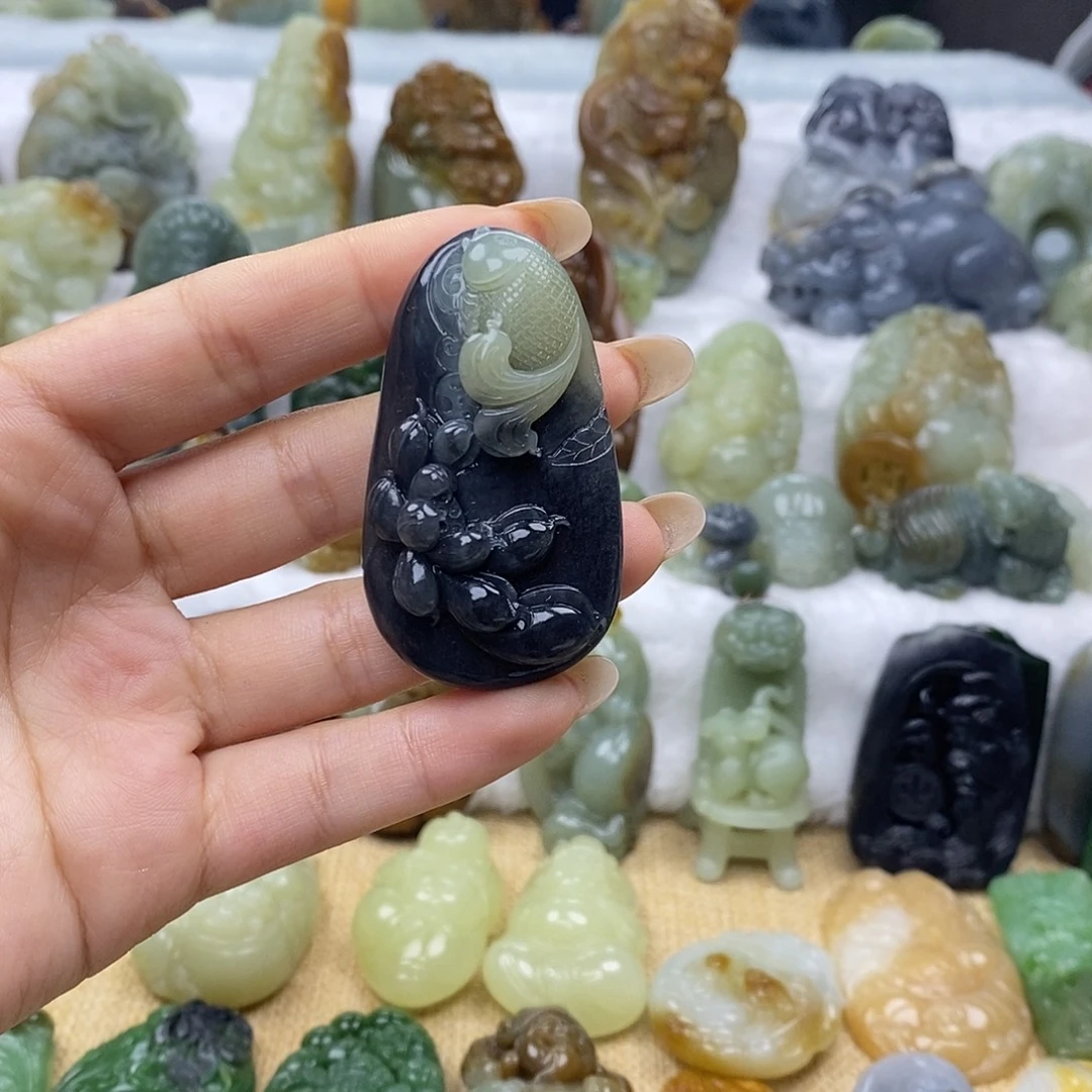 和田玉未镶嵌颈饰