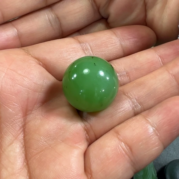 万***王和田玉未镶嵌颈饰