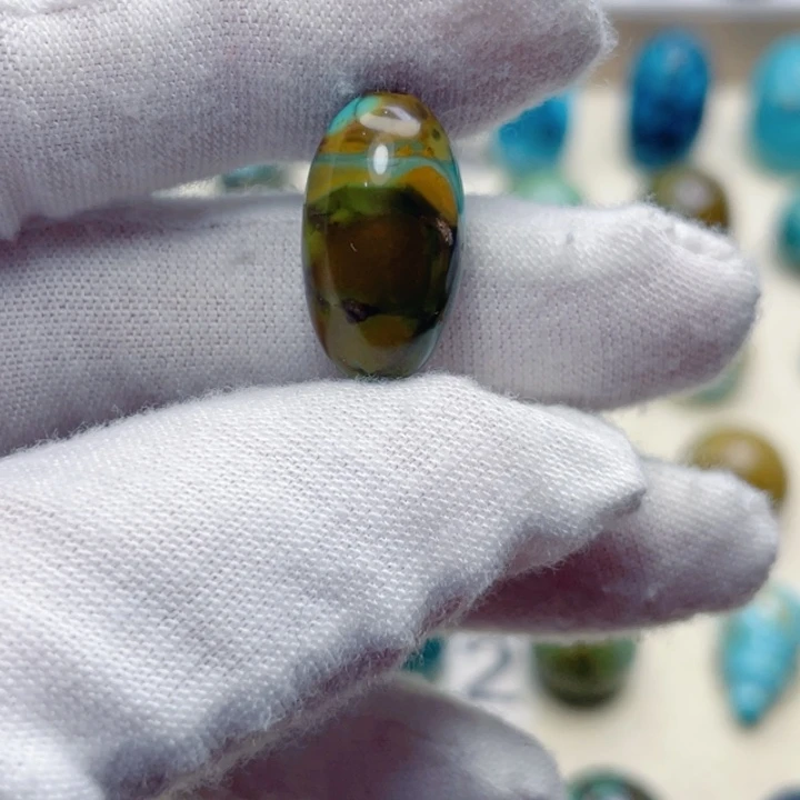 绿松石未镶嵌饰品