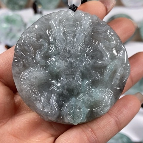 翡翠颈饰未镶嵌龙凤呈祥两面工福利洒乌鸡料