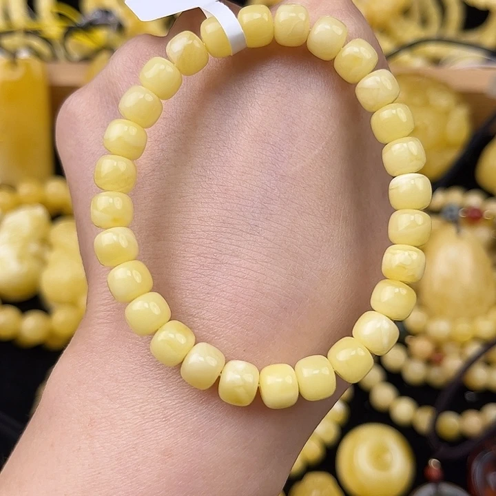 琥珀未镶嵌颈饰琥珀，多样性发其一