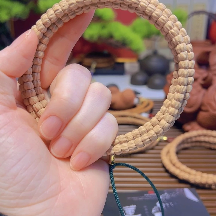 A***y吊坠柏香籽/百香籽