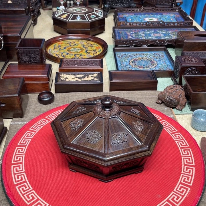 紫檀木类成套家具