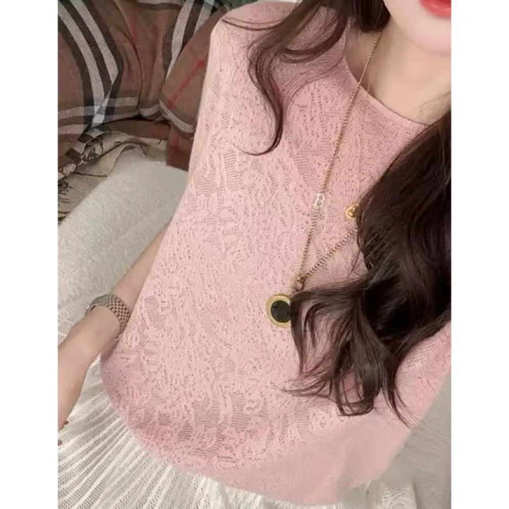 丽丽家~樱花粉短袖浮雕时尚休闲百搭薄款镂空上衣