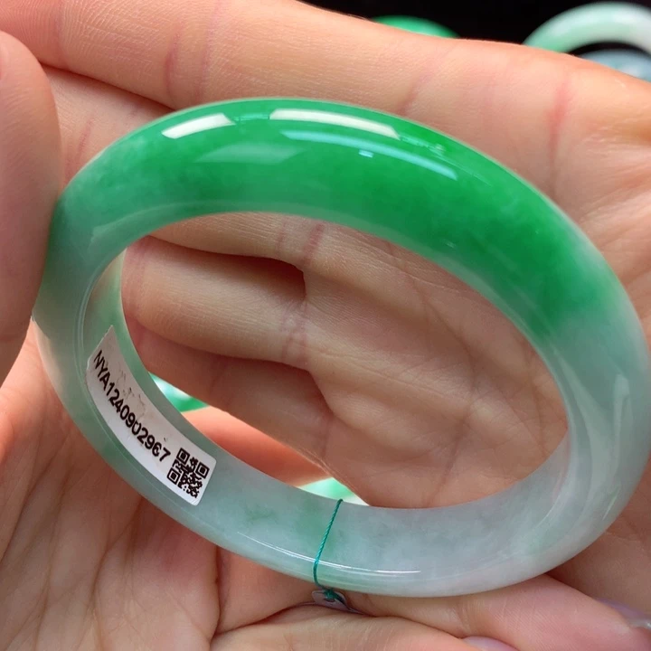 【闪购商品】翡翠手镯未镶嵌天然翡翠手镯