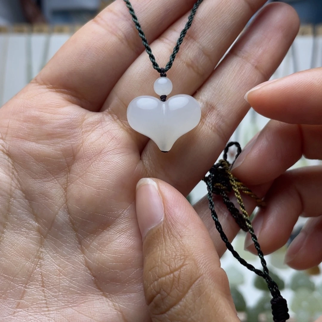 和田玉未镶嵌吊坠(不含链)